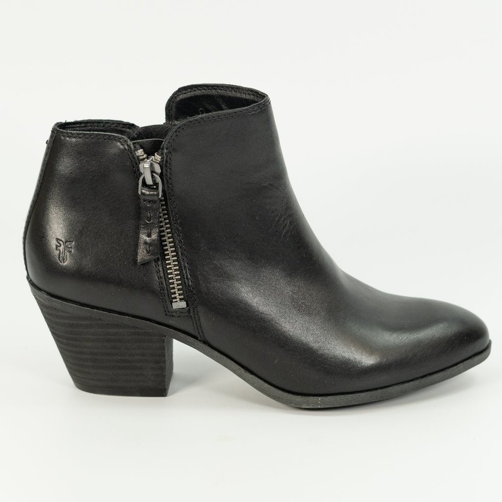 FRYE Women's Judith Zip Bootie 3471738-BLK Leather Ankle Zip Boot size 6.5 - 9.5